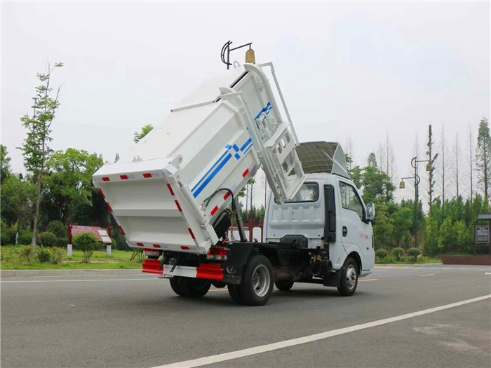 東風(fēng)途逸4方自裝卸式垃圾車